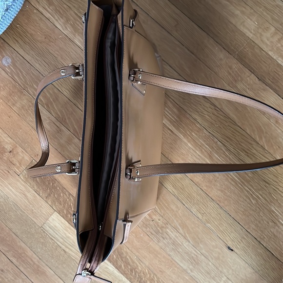 Michael Kors - Picture 2 of 3